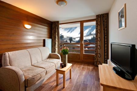 Skiverleih Résidence Lagrange les Chalets du Mont Blanc - Les Saisies - Wohnzimmer