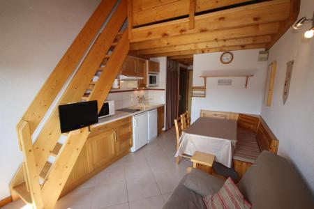 Rent in ski resort 2 room mezzanine apartment 6 people (041) - Résidence le Byblos - Les Saisies - Bedroom