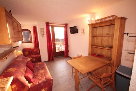 Rent in ski resort Studio 3 people (019) - Résidence le Tavaillon - Les Saisies - Living room
