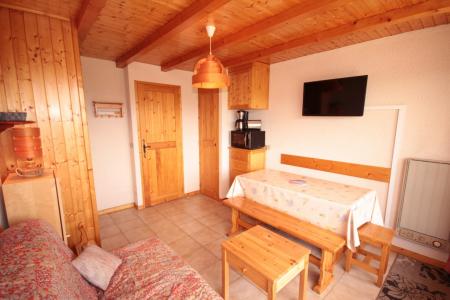 Rent in ski resort Studio sleeping corner 4 people (017) - Résidence les Cyclamens - Les Saisies - Living room