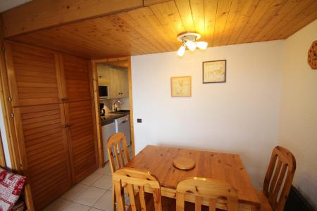 Rent in ski resort 2 room apartment 6 people (122) - Résidence Mont Blanc A - Les Saisies - Dining area