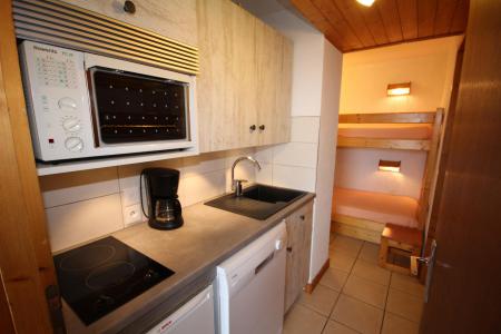 Alquiler al esquí Apartamento 2 piezas para 6 personas (122) - Résidence Mont Blanc A - Les Saisies - Cocina abierta