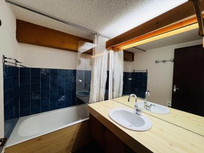 Rent in ski resort 2 room mezzanine apartment 6 people (221) - Résidence Mont Blanc B - Les Saisies - Plan