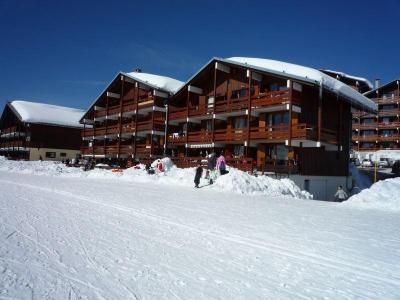 Vacances en montagne Résidence Mont Blanc C - Les Saisies - Extérieur hiver
