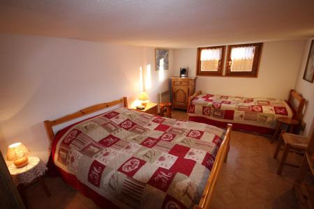 Rent in ski resort 3-room flat for 8 people (02) - Résidence Neige d'Or - Les Saisies - Bedroom