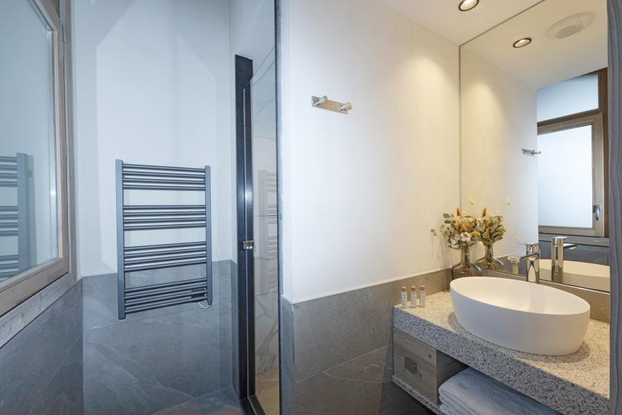Location au ski Appartement duplex 4 pièces 8 personnes - Résidence Hameau de l'Ours - Manigod l'Etale - Salle de douche