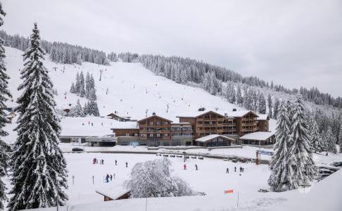 Rent in ski resort Résidence Hameau de l'Ours - Manigod l'Etale - Winter outside