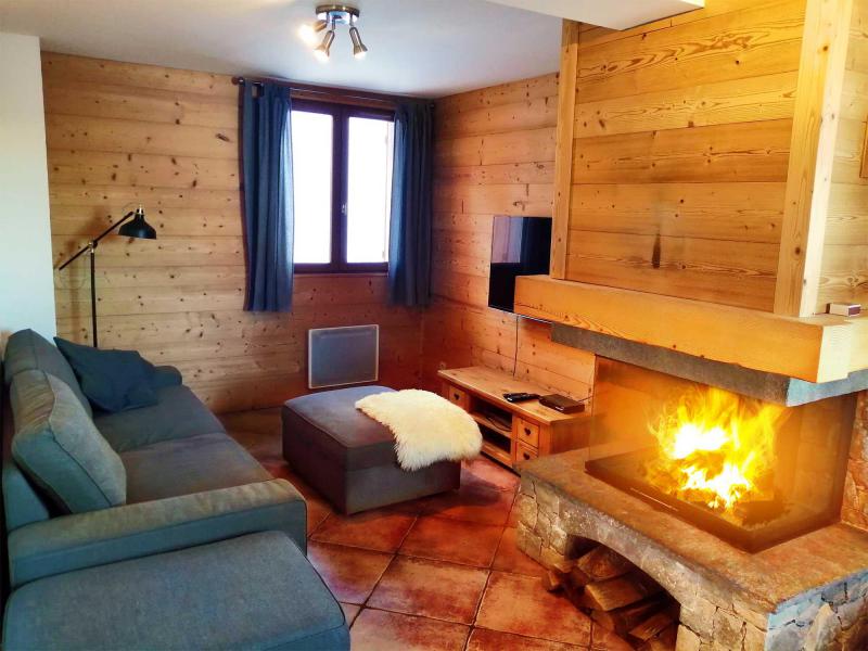 Rent in ski resort Chalet  l'Arclusaz - Méribel-Mottaret - Settee
