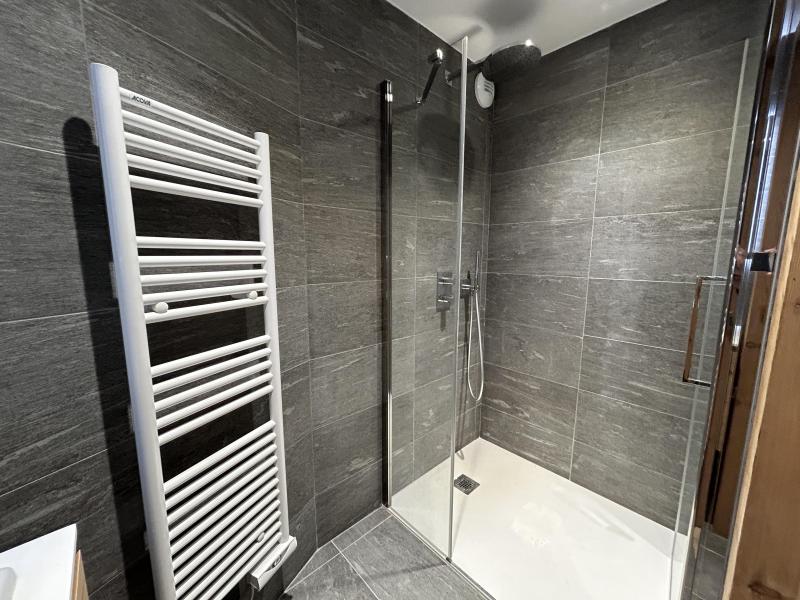 Rent in ski resort 4 room apartment 6 people (8) - Les Chalets de Tueda - Méribel-Mottaret - Shower room