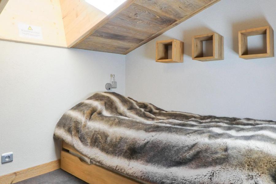 Rent in ski resort 4 room duplex apartment cabin 5 people (ALPD06) - Résidence Alpinéa - Méribel-Mottaret - Apartment