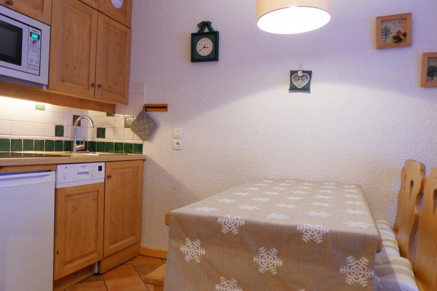 Alquiler al esquí Apartamento cabina 2 piezas para 6 personas (C05) - Résidence Alpinéa - Méribel-Mottaret - Estancia