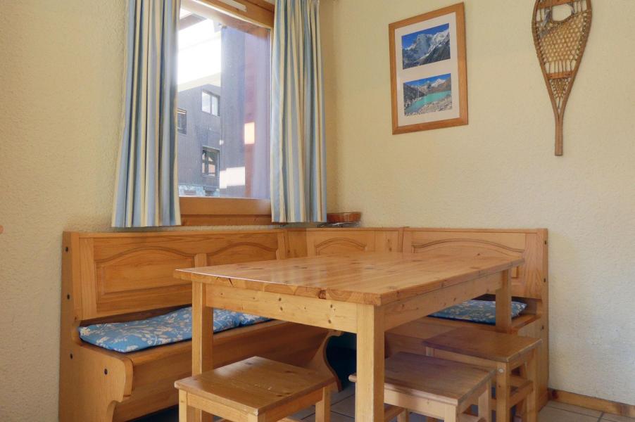 Ski verhuur Appartement 2 kamers 4 personen (B10) - Résidence Alpinéa - Méribel-Mottaret - Woonkamer