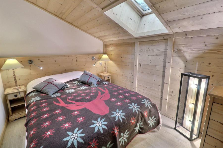 Rent in ski resort 4 room duplex apartment 6 people (033) - Résidence Antarès - Méribel-Mottaret - Bedroom