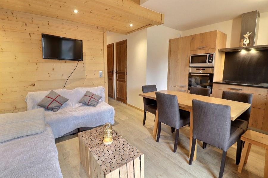 Rent in ski resort 4 room duplex apartment 6 people (033) - Résidence Antarès - Méribel-Mottaret - Living room