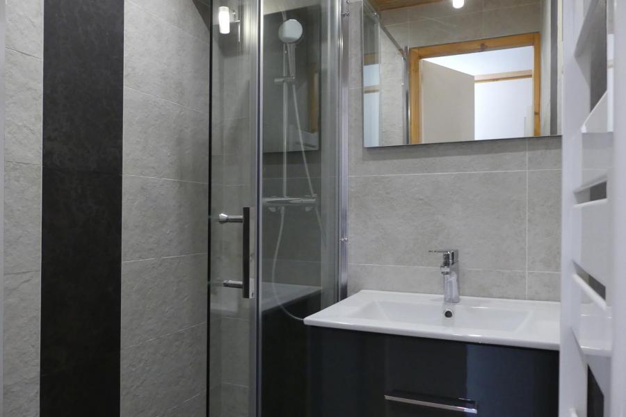 Rent in ski resort 2 room apartment 4 people (14) - Résidence Asphodèles - Méribel-Mottaret - Shower room
