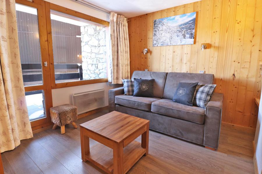 Rent in ski resort Divisible studio 4 people (E08) - Résidence Boulevard - Méribel-Mottaret - Living room