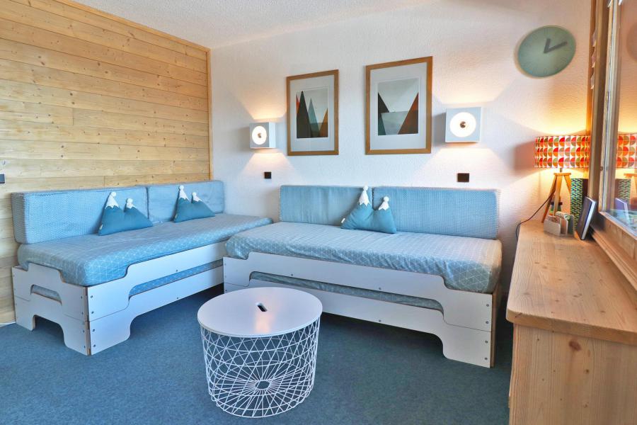 Rent in ski resort 2 room apartment 5 people (30) - Résidence Creux de l'Ours Rouge - Méribel-Mottaret - Living room