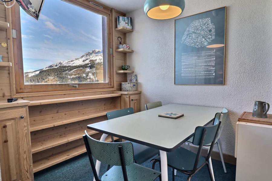 Rent in ski resort 2 room apartment 5 people (30) - Résidence Creux de l'Ours Rouge - Méribel-Mottaret - Living room