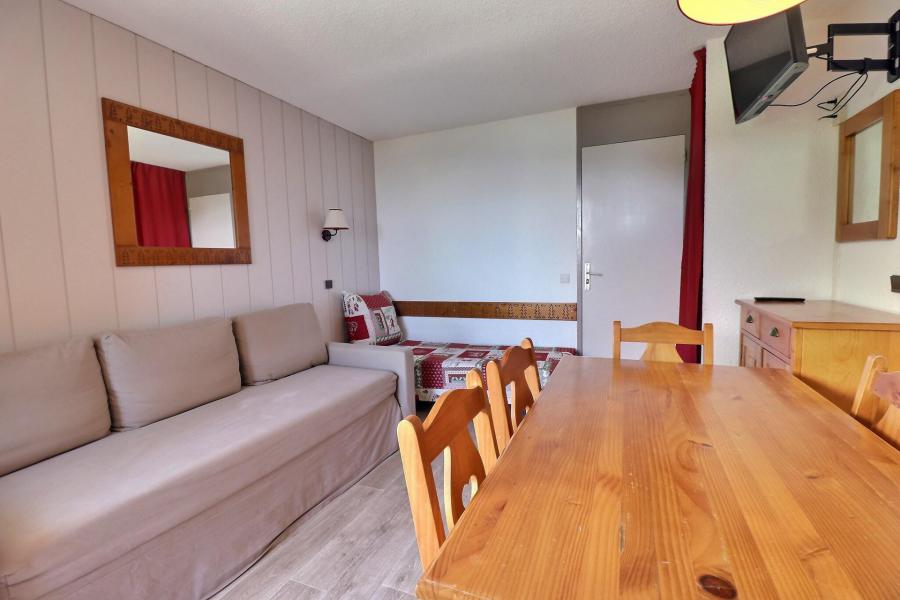 Ski verhuur Appartement 2 kamers 4 personen (A44) - Résidence Creux de l'Ours Rouge - Méribel-Mottaret - Woonkamer