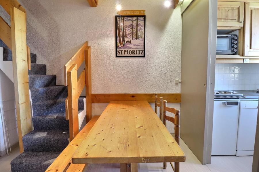 Ski verhuur Appartement duplex 3 kamers 6 personen (A49) - Résidence Creux de l'Ours Rouge - Méribel-Mottaret - Woonkamer