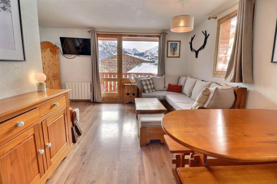 Ski verhuur Appartement 3 kamers 7 personen (018) - Résidence Gentianes - Méribel-Mottaret - Woonkamer