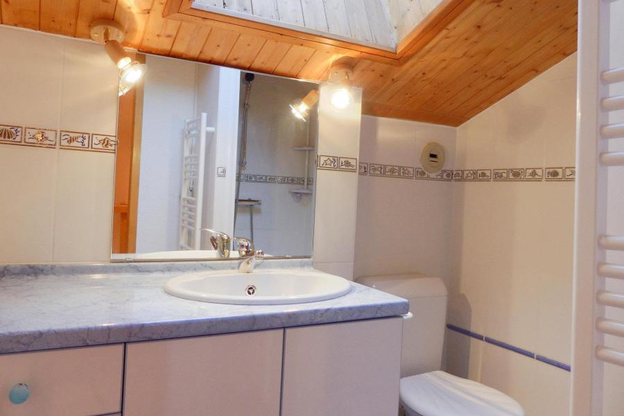 Location au ski Appartement duplex 3 pièces 6 personnes (019) - Résidence Gentianes - Méribel-Mottaret - Salle de douche