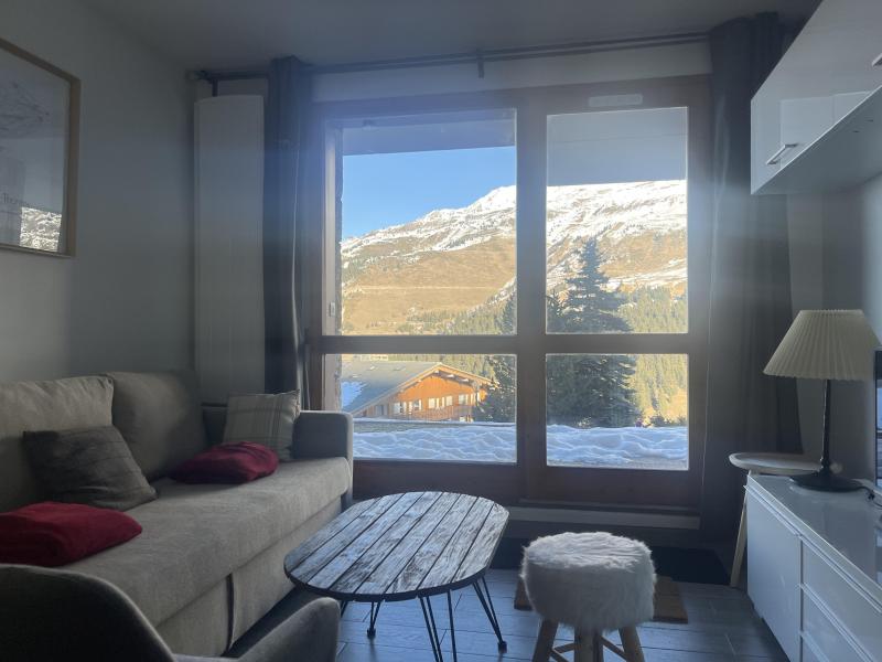 Rent in ski resort Studio sleeping corner 4 people (A04) - Résidence l'Alpinéa - Méribel-Mottaret