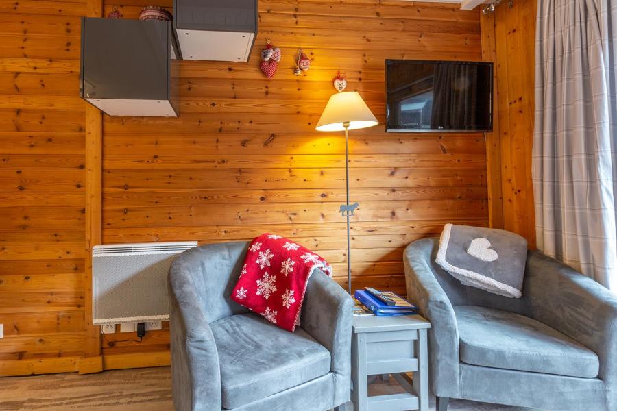 Ski verhuur Appartement duplex 3 kamers 6 personen (E01) - Résidence l'Alpinéa - Méribel-Mottaret - Woonkamer