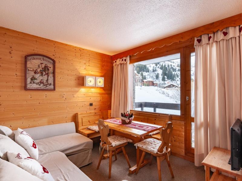 Аренда на лыжном курорте Квартира студия для 4 чел. (H03) - Résidence l'Arc en Ciel - Méribel-Mottaret