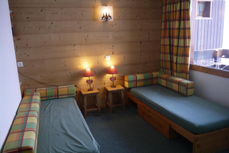 Rent in ski resort Studio 4 people (L10) - Résidence l'Arc en Ciel - Méribel-Mottaret - Living room