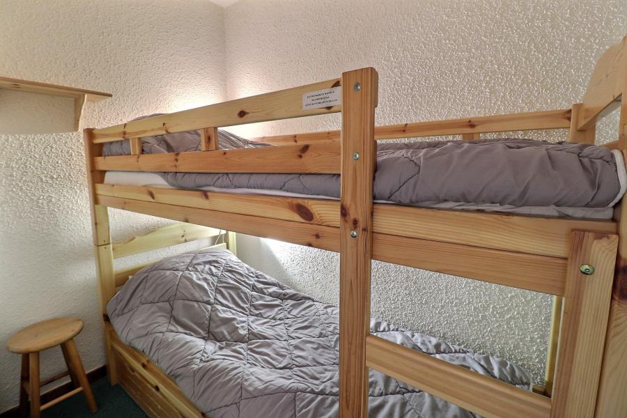 Rent in ski resort 2 room apartment sleeping corner 6 people (D8) - Résidence Lac Blanc - Méribel-Mottaret - Bunk beds
