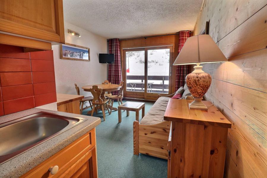 Rent in ski resort 2 room apartment sleeping corner 6 people (D8) - Résidence Lac Blanc - Méribel-Mottaret - Living room