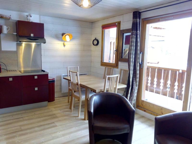 Ski verhuur Appartement 2 kamers 4 personen (022) - Résidence Lama - Méribel-Mottaret - Woonkamer