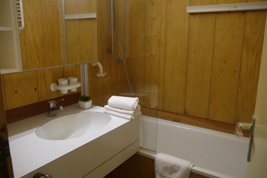 Location au ski Appartement 2 pièces mezzanine 6 personnes (151) - Résidence le Creux de l'Ours D - Méribel-Mottaret - Salle de bain