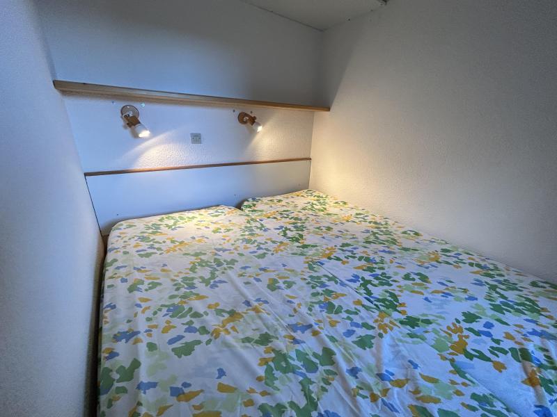 Rent in ski resort Studio sleeping corner 4 people (309) - Résidence le Plan du Lac - Méribel-Mottaret