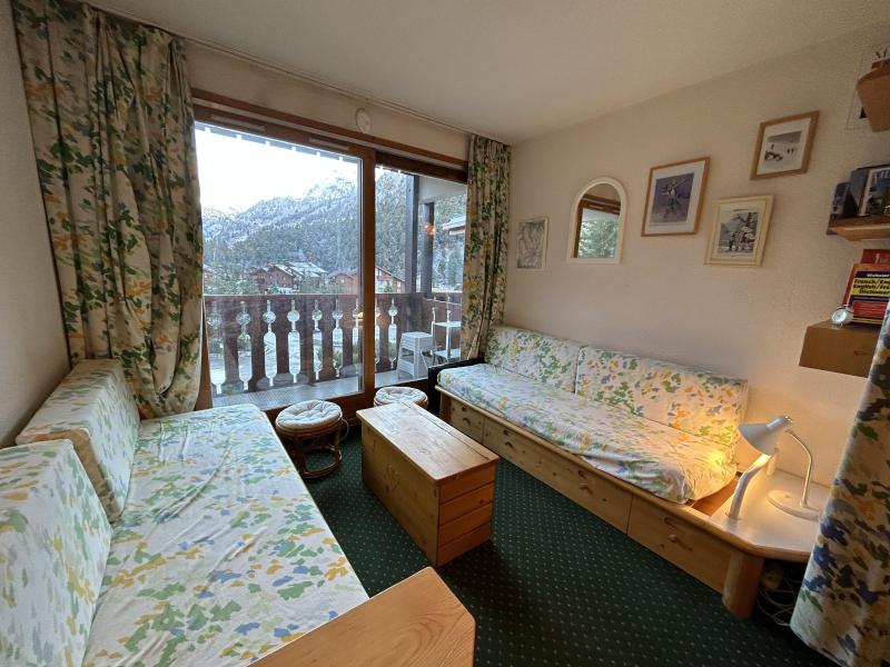 Rent in ski resort Studio sleeping corner 4 people (309) - Résidence le Plan du Lac - Méribel-Mottaret - Apartment