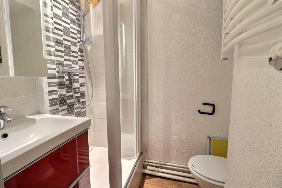 Wynajem na narty Apartament duplex 2 pokojowy kabina  6 osób (1116) - Résidence le Pralin - Méribel-Mottaret - Prysznicem