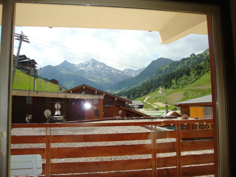 Location au ski Studio 4 personnes (103) - Résidence le Ruitor - Méribel-Mottaret - Balcon