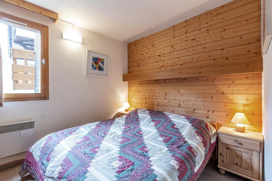 Skiverleih 3-Zimmer-Holzhütte für 7 Personen (003) - Résidence les Plattières - Méribel-Mottaret - Schlafzimmer