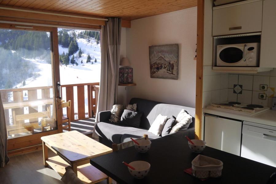 Rent in ski resort Studio cabin 4 people (032) - Résidence les Plattières - Méribel-Mottaret