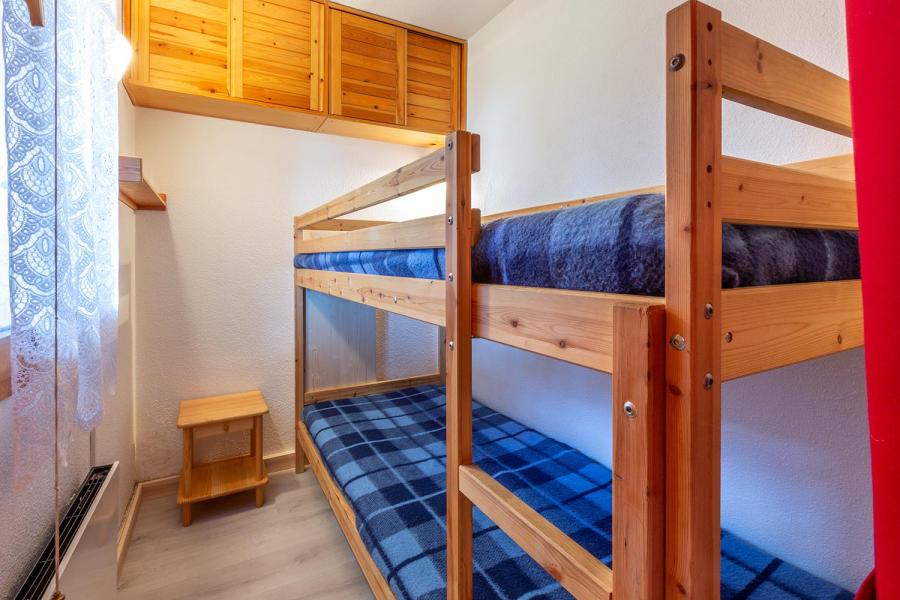 Rent in ski resort Studio cabin 4 people (004) - Résidence les Plattières - Méribel-Mottaret - Bunk beds