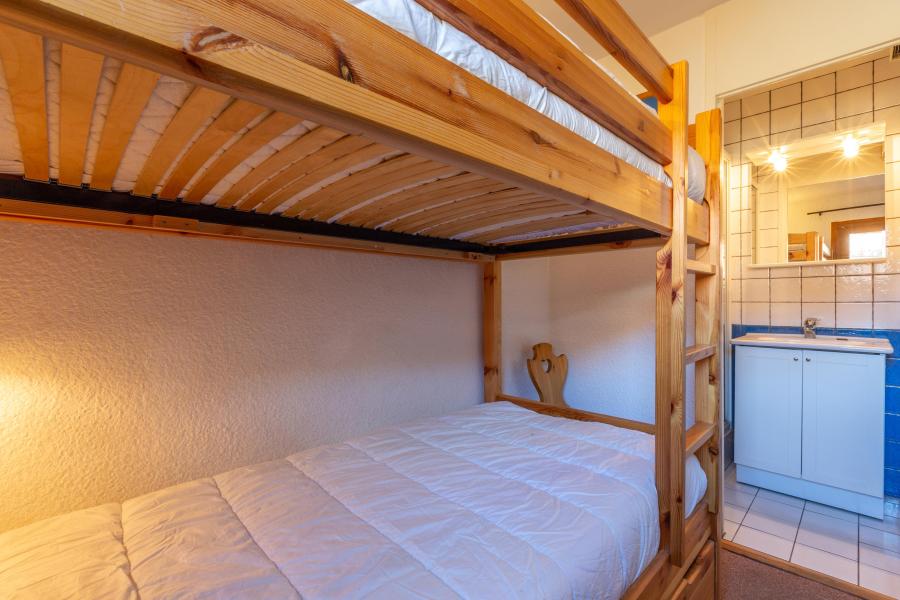 Rent in ski resort 3 room mezzanine apartment 8 people (066) - Résidence les Provères - Méribel-Mottaret - Bunk beds