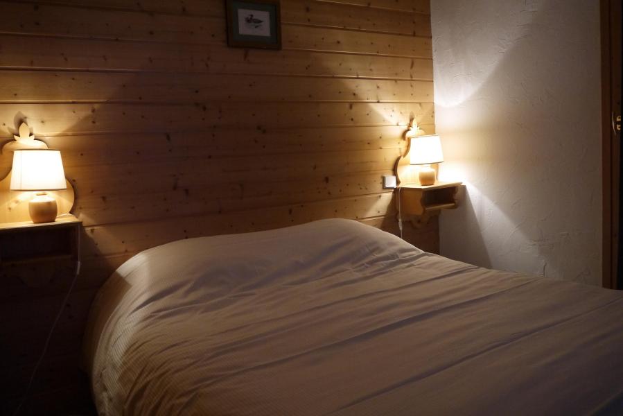 Skiverleih 3-Zimmer-Holzhütte für 6 Personen (002) - Résidence Moraine - Méribel-Mottaret - Schlafzimmer