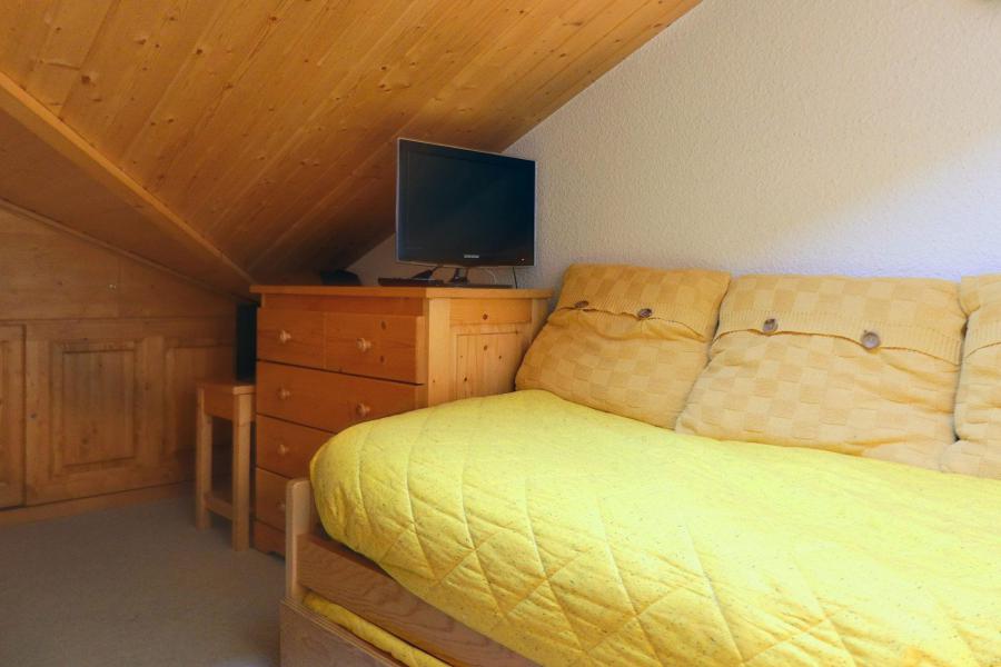 Rent in ski resort 4 room duplex apartment 6 people (12) - Résidence Olympie II - Méribel-Mottaret - Apartment
