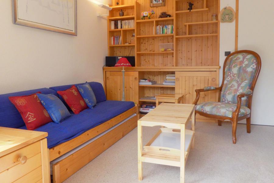 Skiverleih 3-Zimmer-Holzhütte für 6 Personen (36) - Résidence Plattières - Méribel-Mottaret - Wohnzimmer