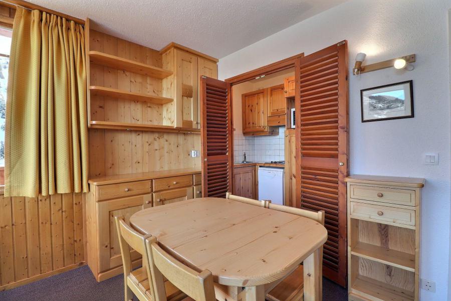 Skiverleih 2-Zimmer-Appartment für 4 Personen (518) - Résidence Plein Soleil - Méribel-Mottaret - Wohnzimmer