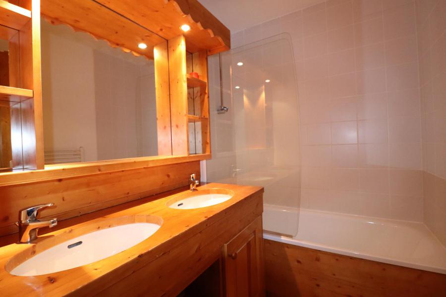 Location au ski Appartement 2 pièces 5 personnes (1007) - Résidence Plein Soleil - Méribel-Mottaret - Salle de bain