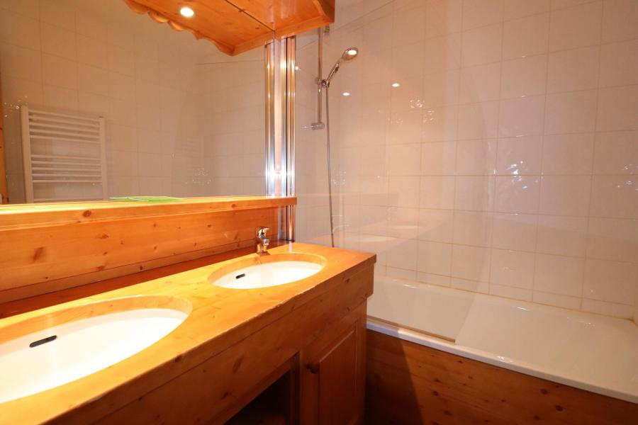 Location au ski Appartement 2 pièces 5 personnes (1105) - Résidence Plein Soleil - Méribel-Mottaret - Salle de bain