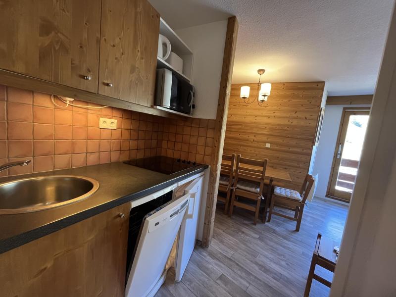 Wynajem na narty Apartament 3 pokojowy kabina 6 osób (802) - Résidence Pralin - Méribel-Mottaret - Aneks kuchenny