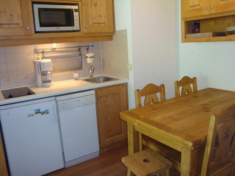 Location au ski Appartement 3 pièces cabine 6 personnes (1111) - Résidence Pralin - Méribel-Mottaret - Kitchenette